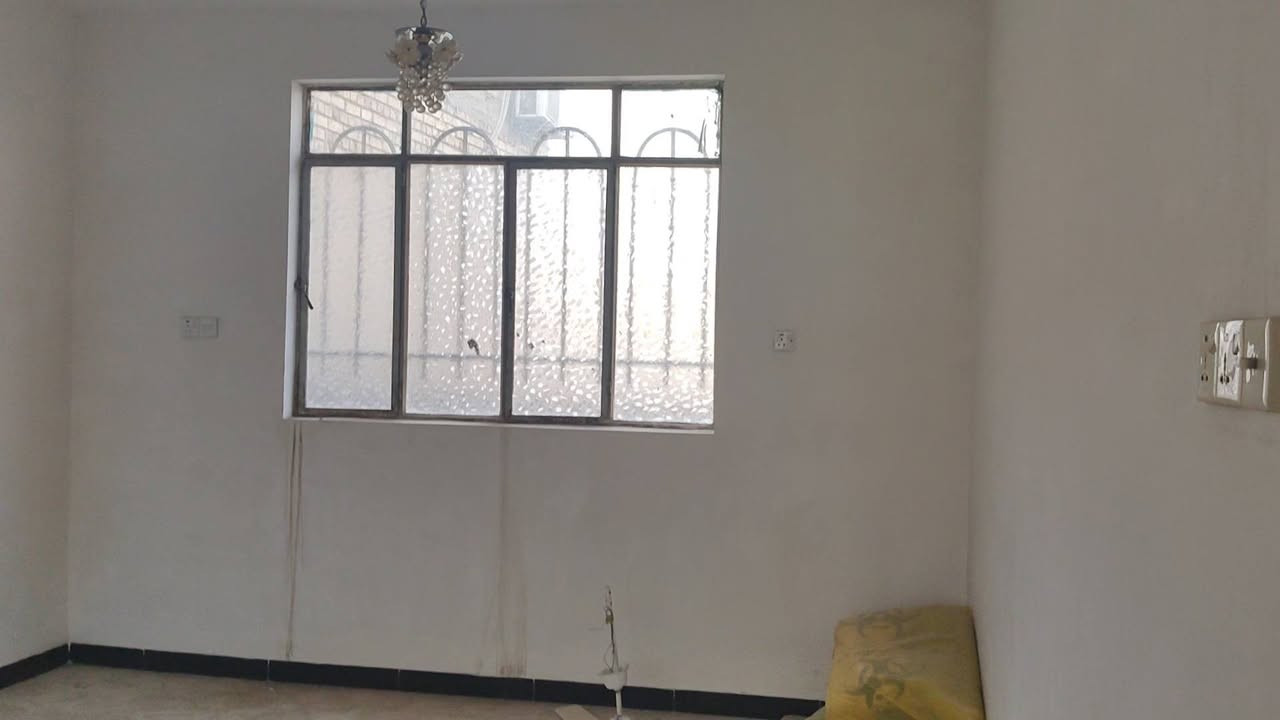 دار للبيع  بغداد كماليه شارع الاصفر 200متر واجهيه 10نزال 20بيت مرمم جديد يحتوي علئ 2محلات هوه والاثات قاطين للستفسار الاتصال ***********
