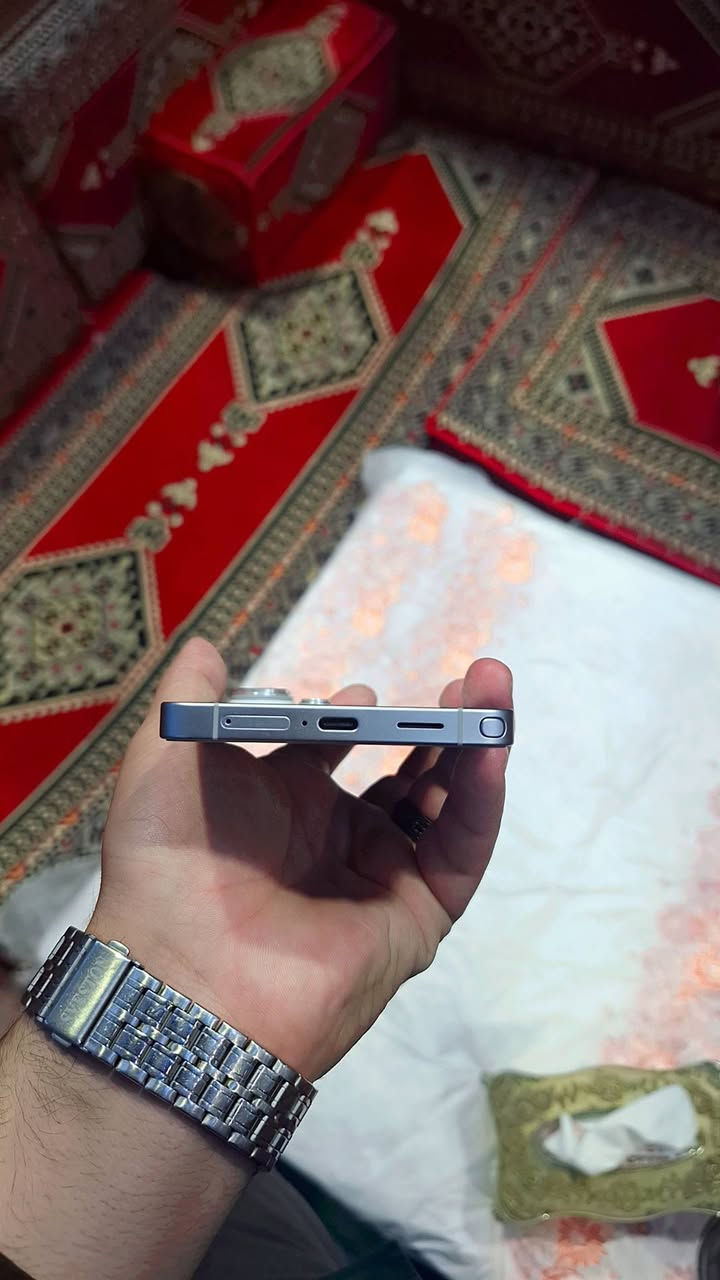 اسامسونج ٢٦ الترا • ٥١٢ • بحالة الوكالة