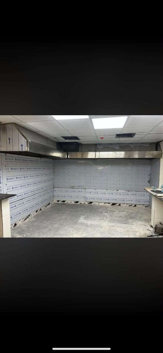 مستعدون لتجهيز المطاعم بكافه المعدات وتصنيع كافه مستلزمات المطابخ والفنادق 
الاستفسار هـ/***********
