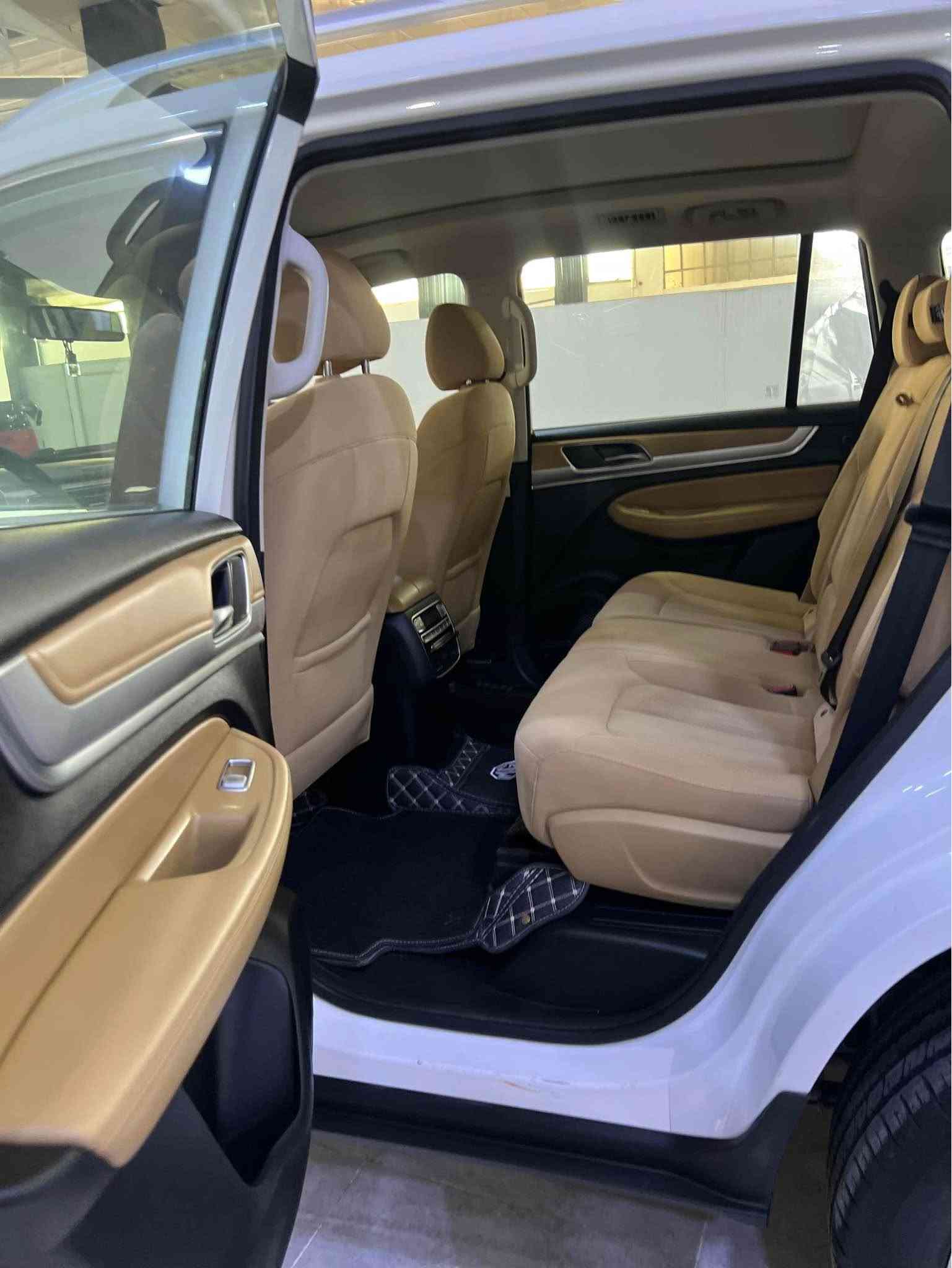 MG RX8 2021 📦🤍
*********** 
سەیارەکە ١٠٨ هەزار رۆشتوە    زەمانی شەریکەی ماوە    هیچی نیە تەنیا یەک پەلەی بچوک PDR هەیە گیرو مەکینە بە شەرت سەنەوی بەسەر نەچوە   و ٣ ریز کوشنە و مەکینە ٢٠ یی تۆربۆیە و فول مواسفاتە
 ناو قەیسیە پانۆرامایە  لیدوبلاجکتۆر و عەدەسەیە ویل کرۆمە و بەسمەیە و کوشن کارەباو ئۆتۆهۆلدو بریک کارەبایی سوکان ڤۆلیۆم و شاشە و کامیرا تەبرید مەرکەزی
لە سلیمانیم 
بۆ زانیاری زیاتر پەیوەندی بکە ن 
*********** السليمانية, العراق
