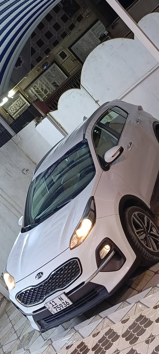 سلام عليكم 
سبورتج خليجي موديل 2021
رقم بغداد بسمي 
ماشيه 90 ألف 
بيهه بارد بصيط موضح بل سونار 
السعر 180 
الستفسار ***********
عنوان جديدة الشط معرض الفضل
