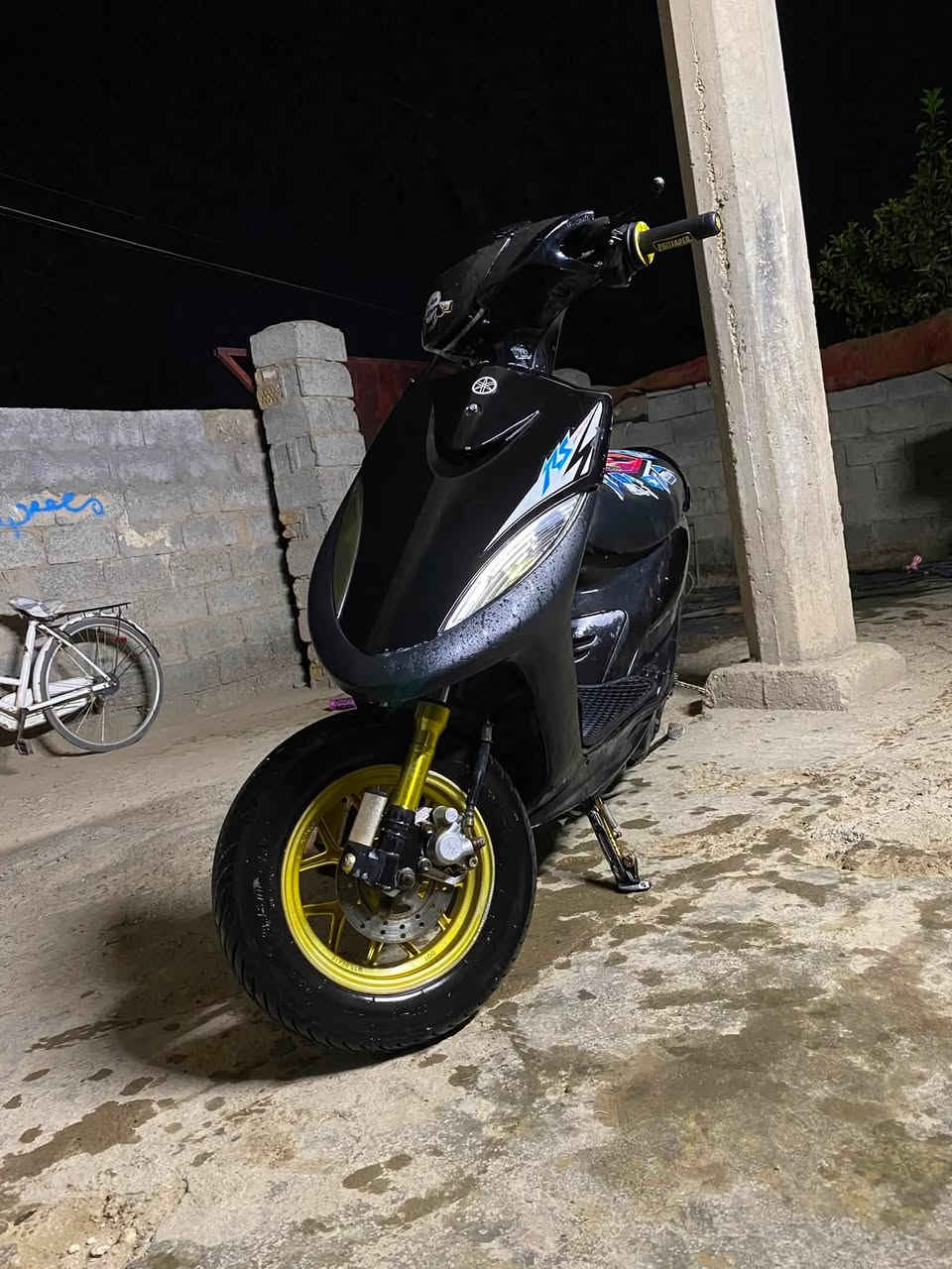 السلام عليكم
ماكس عدله49نضيفه صالنصه fm
شغاله سلف هندر. بس الباتري تعبان. اشاير كله شغاله
مكاني بغداد الراشديه *********** بي واتساب سعره 500بيه مجال
