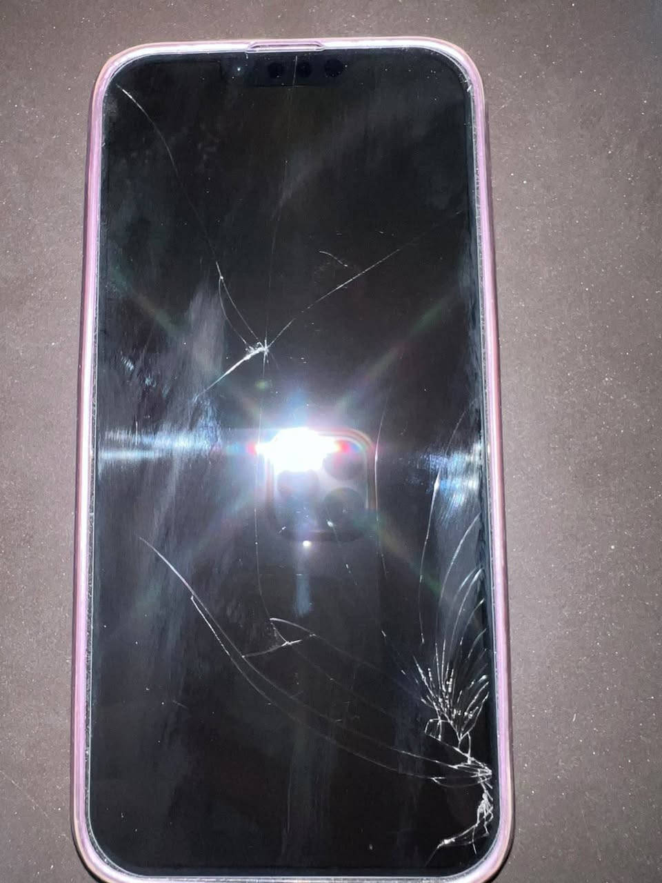 آيفون ١٣ برو ماكس أمريكي بطارية ٨٣ كما موضح أمامك فطر بل حساس  والضهر الجهاز مكفول شرط من كل النواحي اريده ب٦٠٠
للتواصل ***********
