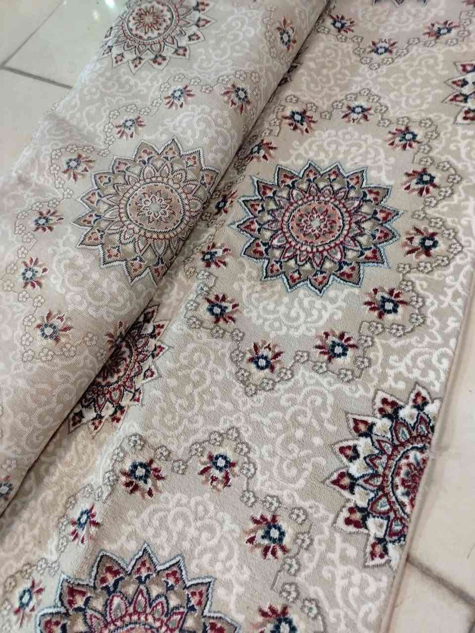 موكيت وزوليه نظاف جدا العنوان هفلان للتواصل خاص او الاتصال *********** وتساب
*********** اتصال

نص مكتوب في الصور:
- موكيت تخين ونظيف جدا
- 3 ب 4
- 35 الف
- زوليه خفيف ظهر جلد نظيفه جدا
- 2 ب 3
- 25 الف
- زوليه فرو تخينه ونظيفه