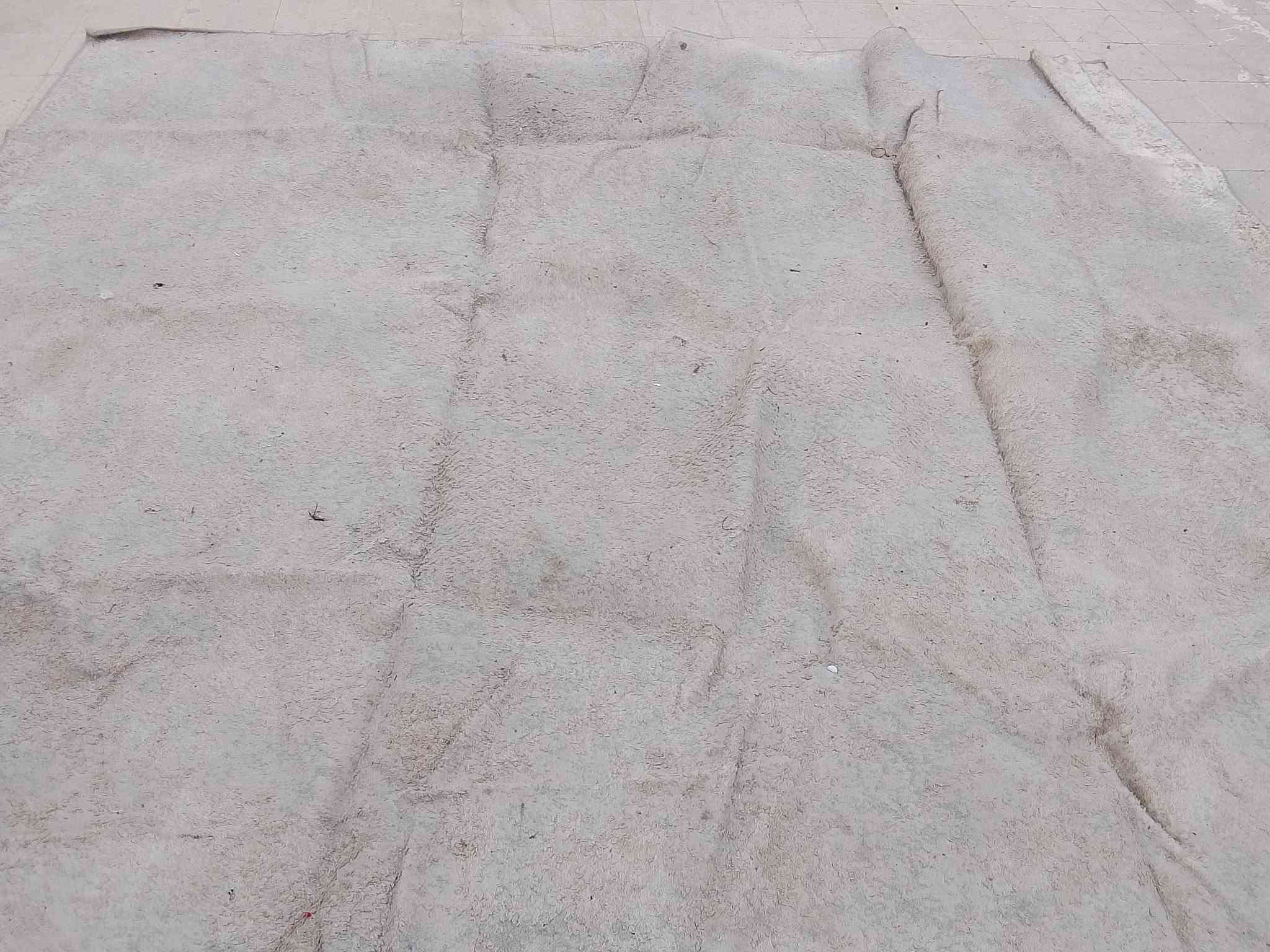 بساط ومحافير للبيع
الاسعار مختلف والاحجام مختلف. خذ صوره و ع خاص 
تبدي الاسعار من 5الف الئ 35الف حسب الحجم 
عنوان موصل حي البكر
