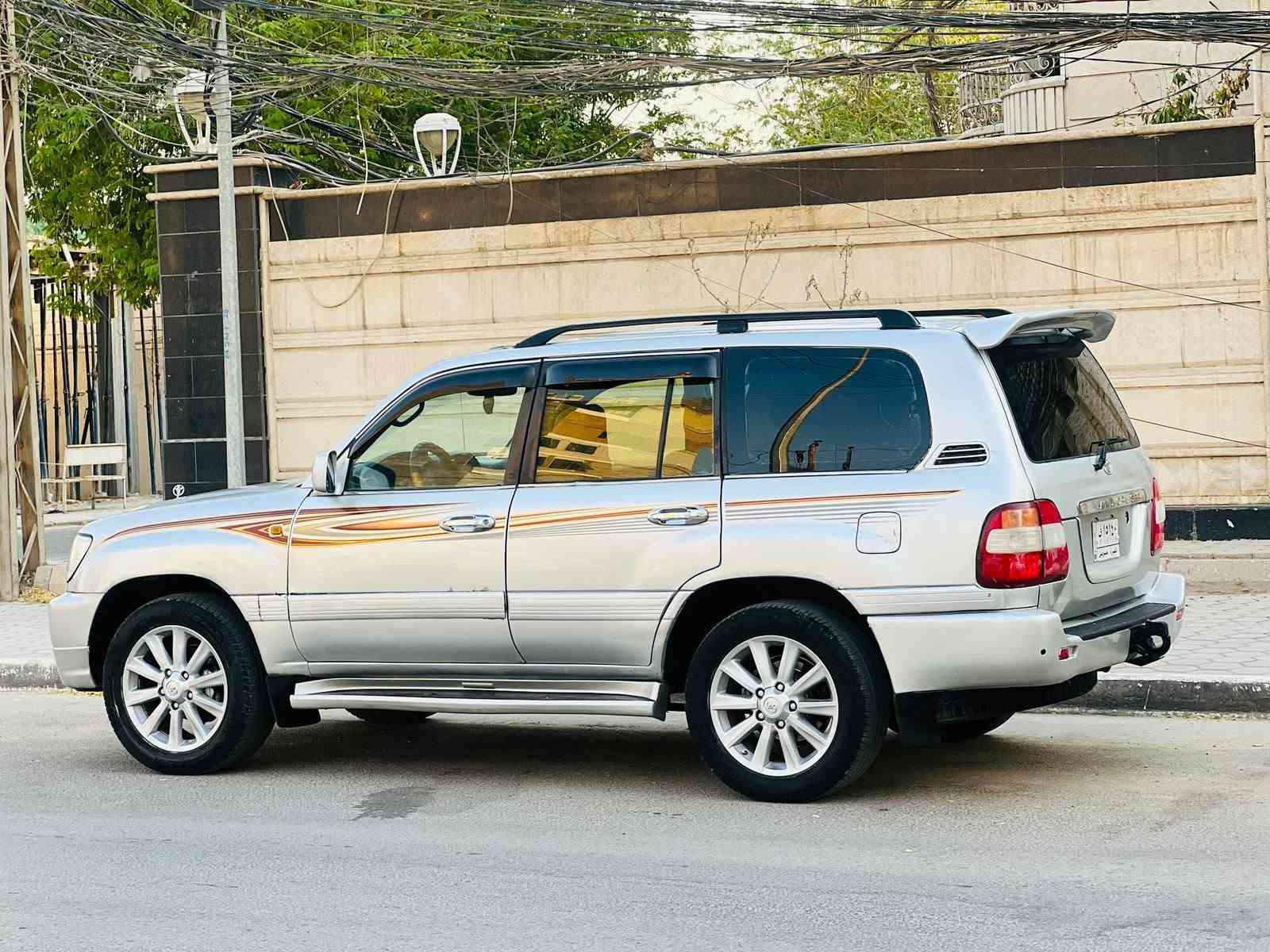 تيوته لاندكروز خليجي مديل 2006اصل السعر 113وبيهه مجال  فول مواصفات 1/1 مكينه وكير مكفولات اوتماتيك محرك 6️⃣ سلندر فتحه سقف 7راكب 3قطع تبريد داخل بيجي فورويل ثلاجه دبل تانكي مكفوله من ضربه وتبديل بيه رشات جماليه  تخم تاير كهربائيات حداديه جديدهه سياره جديده وجاهزه وخير من الله رقم*********** مكان كربلاء المقدسه
