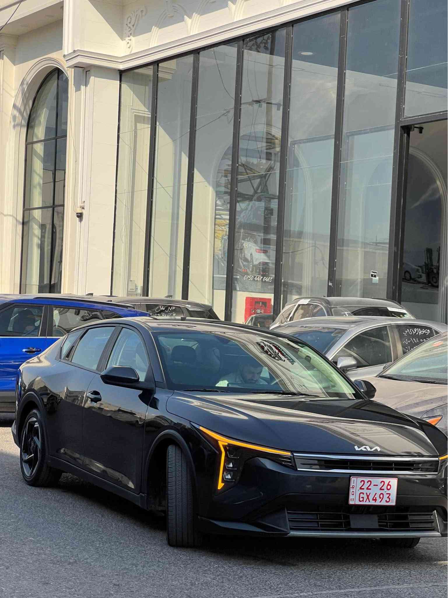 KIA K4 2025
بجم و خلفي كبس
بابين صبغ و حافة جملغ صبغ 
بدون دواخل و ايرباك بس پرده 
ماشية 15 الف ميل
سيارة كاتي 
موصفات EX
بصمة 
بريك بصمة 
ابواب بصمة 
شاشة كبير 
تبريد لمس
شاشة إلكتروني 
صندوق كهربائي 
تشغيل من بعيد 
رادار خلفي 
رادار امامي 
رادار جانبي 
سعر 145$ و مجال 
*********** 
واتساب موجود أربيل, العراق
