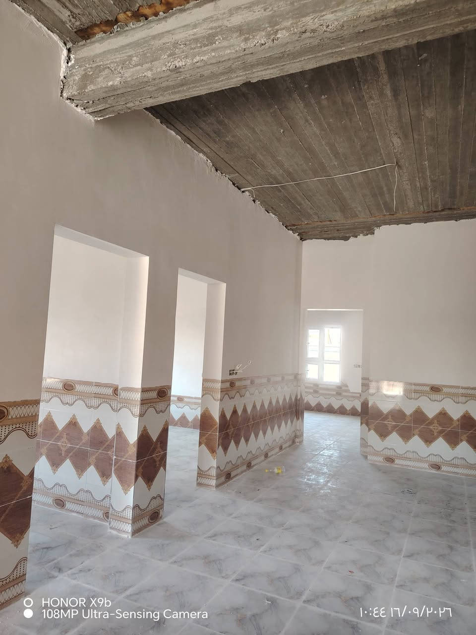 كادر لبخ جص شغل ع المساطر من الموصل اتقان في العمل والتزام في الكلام المبيت في موقع العمل متواجد الان في الشرقاط الخضرانيه يم الأخ ياسر حسن سرحان *********** ونعم المعازيب 🖐️

نص مكتوب في الصور:
- O HONOR X9b 108MP Ultra-Sensing Camera ٠٧:٠٥ ٢٩/٠٩/٢٠٢٦
- HONOR X9b
- 108MP Ultra-Sensing Camera
- ١٠:٤٤ ١٦/٠٩/٢٠٢٦