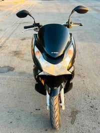 دراجه pcx 150  جيل الاول البيع السعر 1450 07728735923