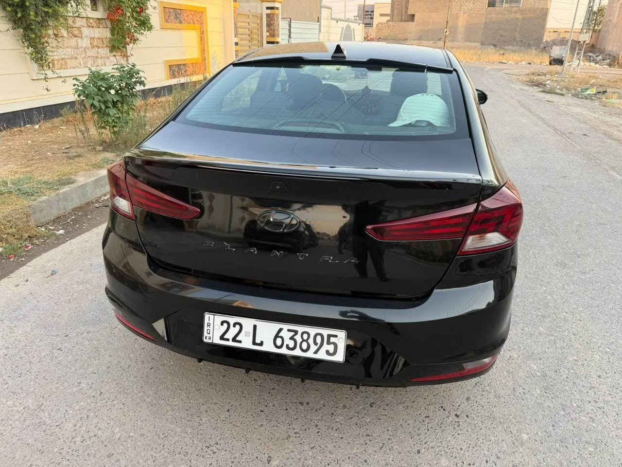النترا موديل ٢٠٢٠ بيه ٣ قطع وهلا صبغ 
مواصفات معروفه تحديد مسار - رادارات ٣٦٠ 
شاشه كبيره - كامره دواره حساسات ٣٦٠ 
مابيها نقص شي گير ومكينه مكفول ماشيه ٨٣ مايل 
سنويه لحد ٢٠٣١ هزه براد جديد 
السعر ١١٢ وييه مجال بسيط 
مكان السياره ' سليمانيه 
للتواصل ' *********** السليمانية, العراق

