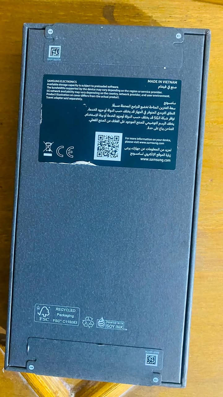 السلام عليكم
Galaxy s25 ultra 
جديد بعده مامفتوح من الكارتونه  ضمان من تل بغداد 
1150 الف نهايته منزل من سعره 
للتواصل 
***********
