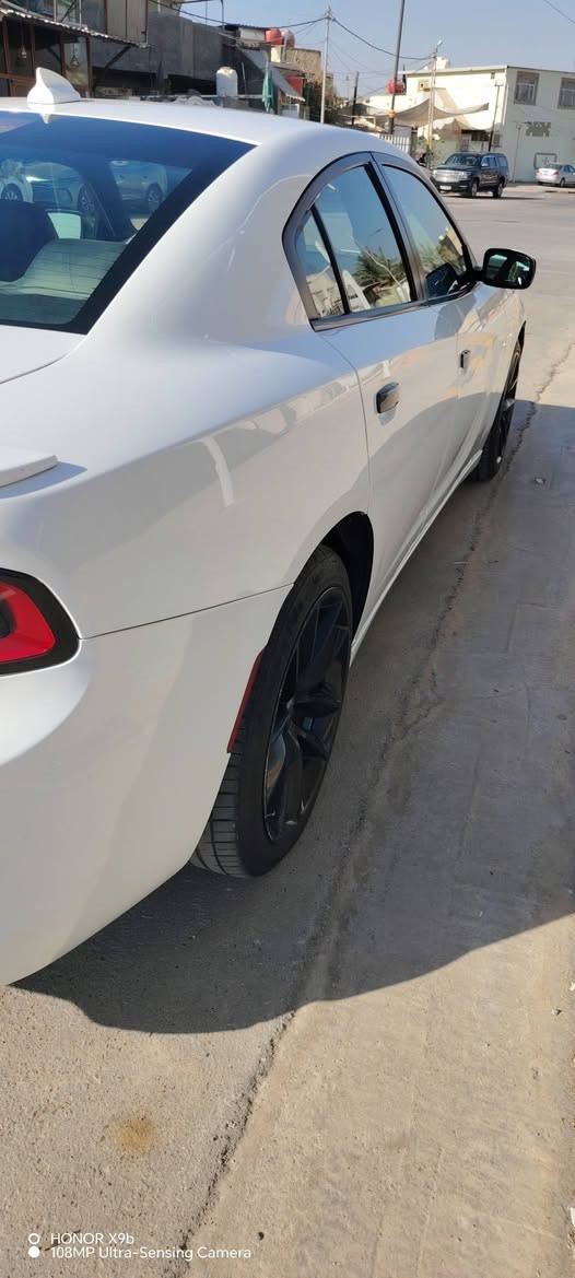 سلام عليكم
جارجر Sxt plus موديل ٢٠١٨ فول
محرك ٣٦٠٠ تو ويل
مكفوله كفاله عامه من اي بارد او صبغ
مداور تريد وكاله او تريد سنويه
الصور مرفق معها صور السونار 
مكان السياره نجف
للاستفسار
 ***********
***********

نص مكتوب في الصور:
- O HONOR X9b
- 108MP Ultra-Sensing Camera
- HONOR X9b