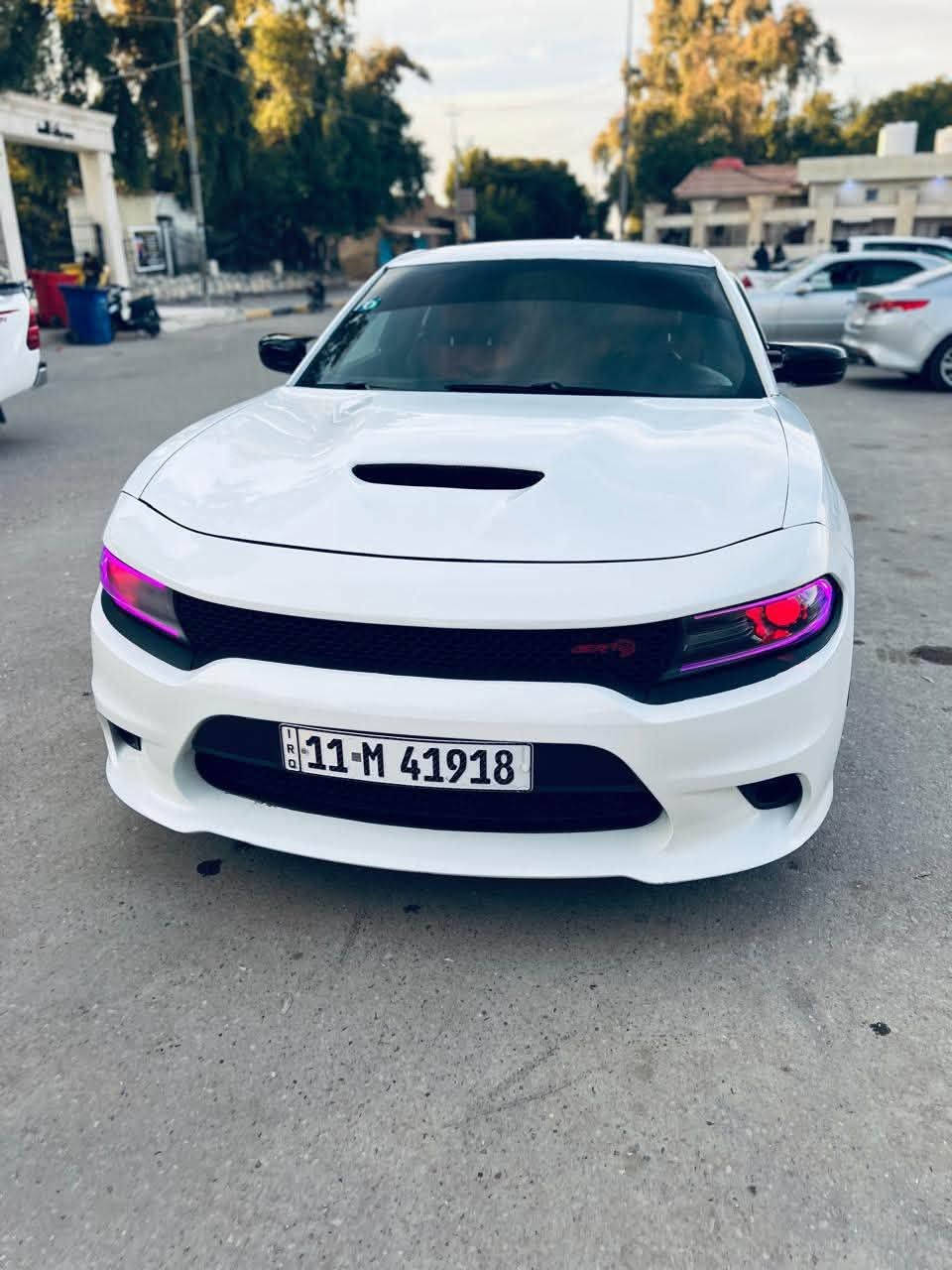 السلام عليكم 
*جارجر 2020سوبر تراك باك RT
*محرك 5.7L(5700)(8V)
*رقم بغداد 
*ماشية km 98،00 
*هدرز SRT
*لدات نهاري امامي متغير على الموبايل 
*غرفة SRTحضن شامو وجلد 
*السيارة جاهزة من كلشي مكينة وكير وتخم تاير جديد وحدادية جديدة 
*حادثها جاملغ وبنيد وبيها صبغ# ابيع حزام 
*مكان السيارة البصرة 

مكلف بالنشر 
رقم صاحب السيارة ***********
