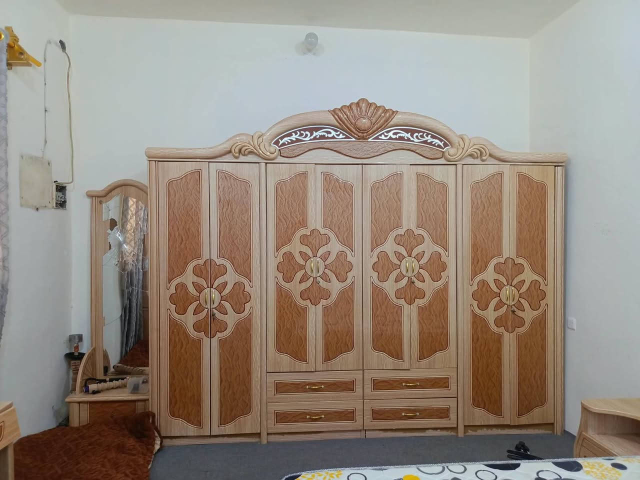 غرفه مستعمله. للبيع مستعجل قيم واخذ. تواصل واستفسار اكثر تصال ع رقم *********** مكاني كربلاء حي الحسين
