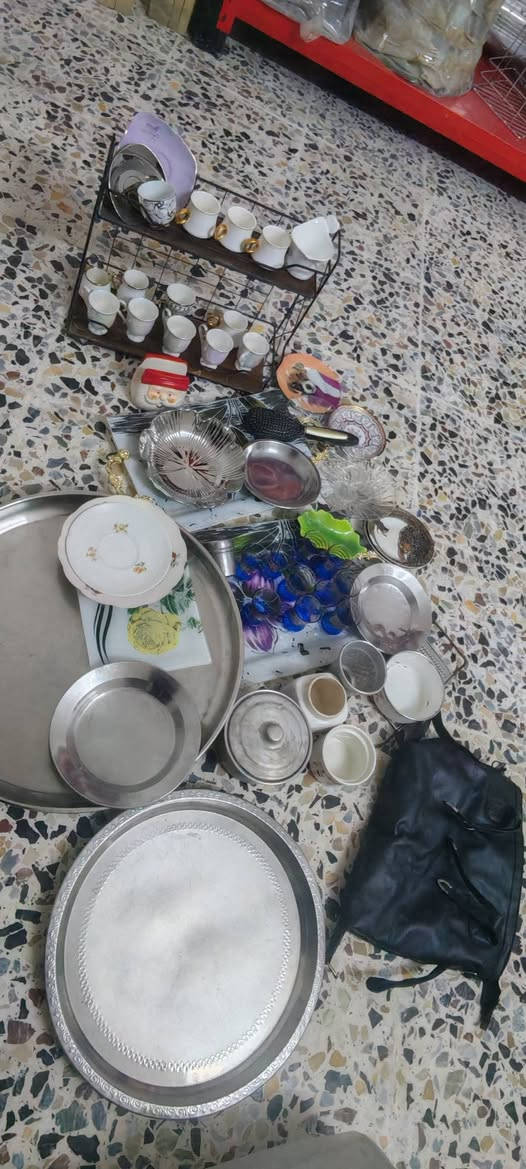 غراض لبيع السعر 15
عنوان نهاية شارع ابو سمير
