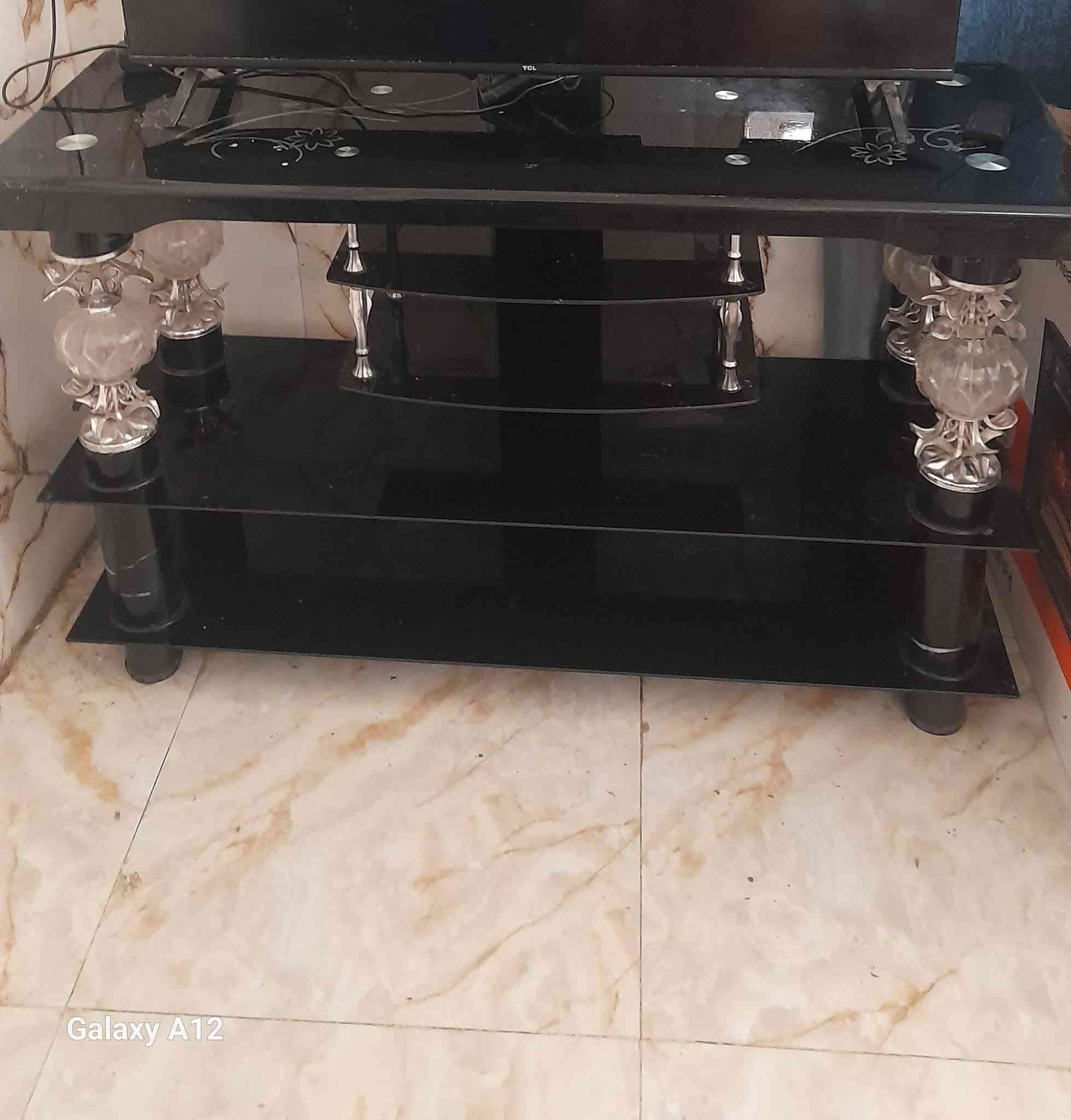 مبرده نوع تركي كبيره وياه ميز حديد تكمه مع ميز جام نضيفات سعر ١٢٠ كلهن اتصال***********
