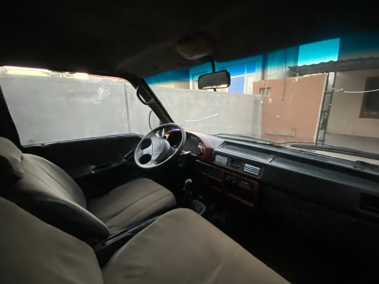 السلام عليكم  متاح كيه هوندا موديل 1993 للبيع للستفسار ***********
