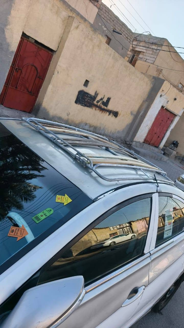 السلام عليكم  مال حيدر سحاره السيبايا الصير عسوناته وتصير على الاكسنت وتصير على الالنترا وتصير على هواي سيارات السعر 75 بها مجال قليل السيبايا شوف العين شوف الصور وخابرني ,  عنواني بصره ***********

نص مكتوب في الصور:
- 5fv_5