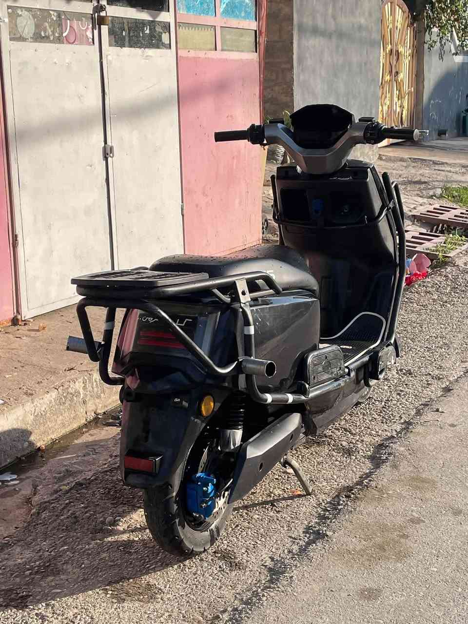 سلامه عليكم #
مطور شحن للبيع ادركون HlS مديل 2025
مطور فول موصفات اشاير هورن رياضي دسكات رياضي يدات رياضي مال بطح فقاس لايتات اشاير كلو شغال ملف 2500
سرعه ٩٠حقيقي بطاريات 🔋 شرط عل فحص 🧐 
سعر 700وبيه مجال  
الرقم :***********
