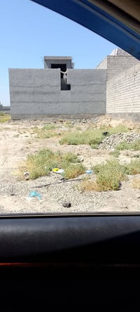 قطعة أرض • نهايه السايدين • قريبة مدرسة