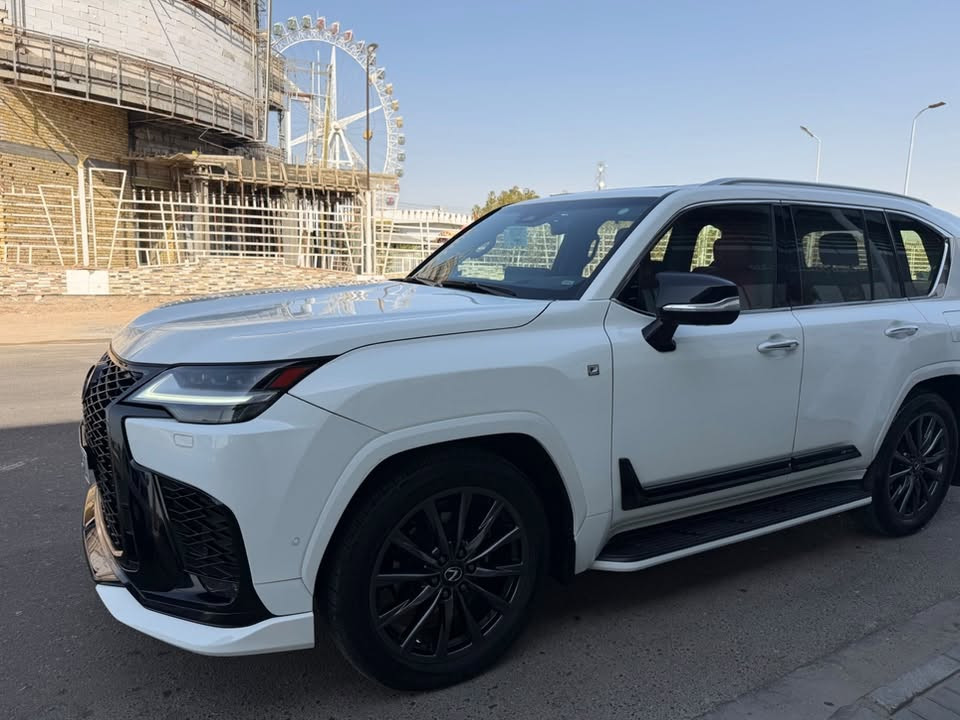 السلام عليكم 
لكزس للبيع 2025 LX700
السعر 14 دفتر وبيها مجال 
سياره كفاله عامه 
رقم بغداد
مكان السيارة البصرة 
السيارة بالضمان
للاستفسار
***********
