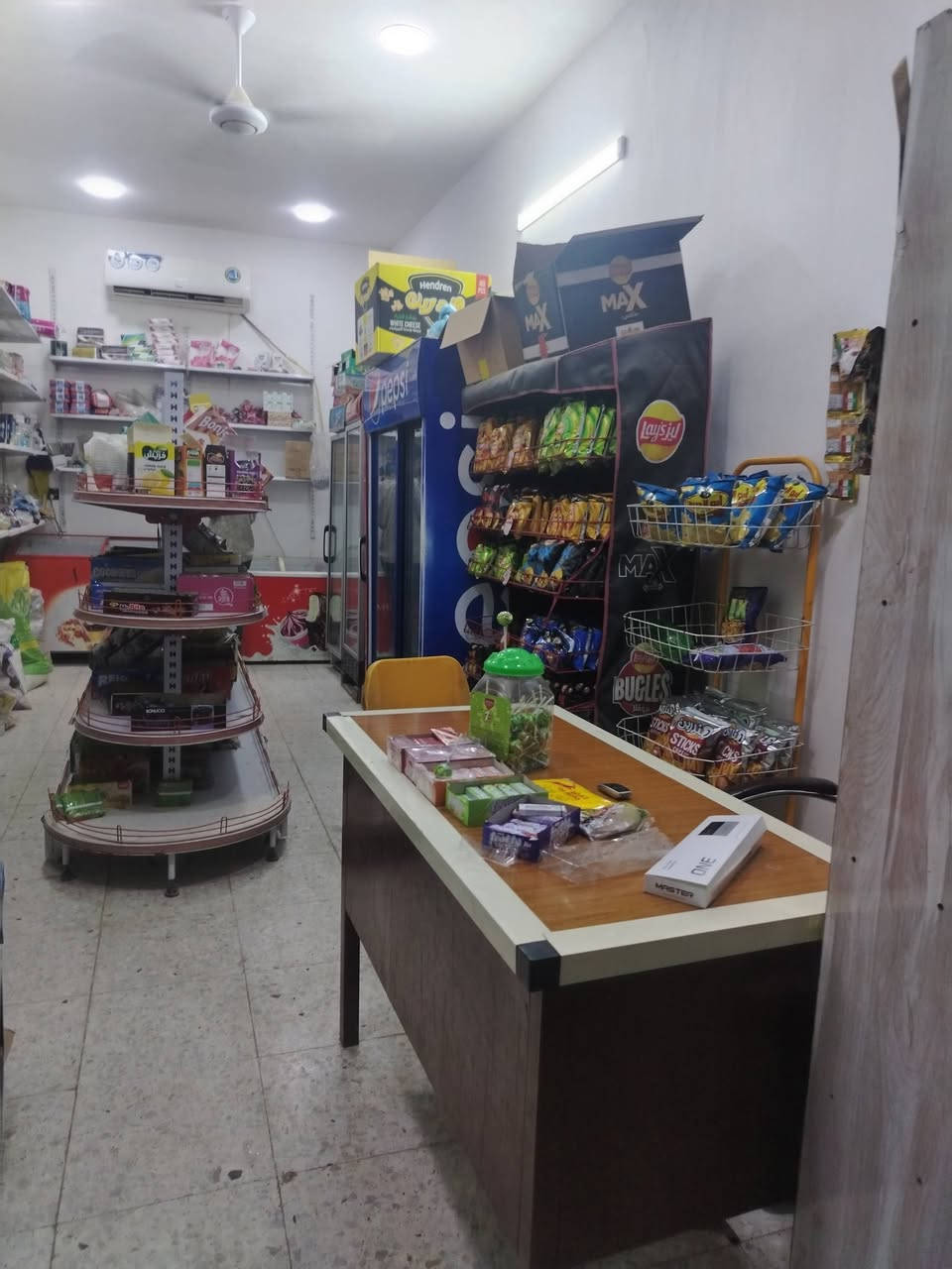 سلام عليكم أسواق لبيع بغداد رستميه وره مرور رقم *********** خابر بيك خير تددل
