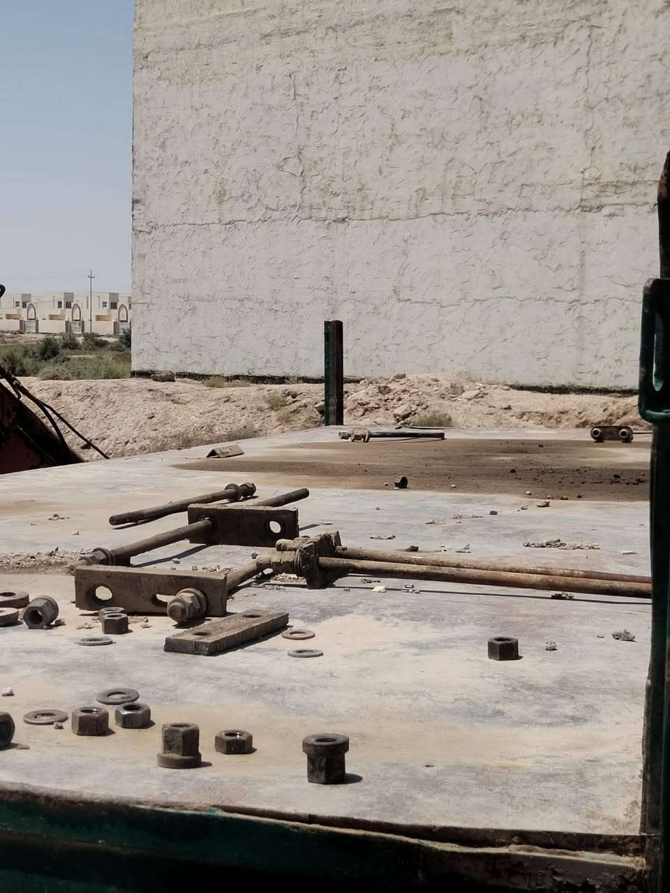 كرين وسطحه للبيع جاهز مابي اي نقص مشدود ع سياره افيكو سابقا سعر 35 كامل وبي مجال مستعجل ع بيعته مكان الانبار الفلوجه للأستفسار ***********

