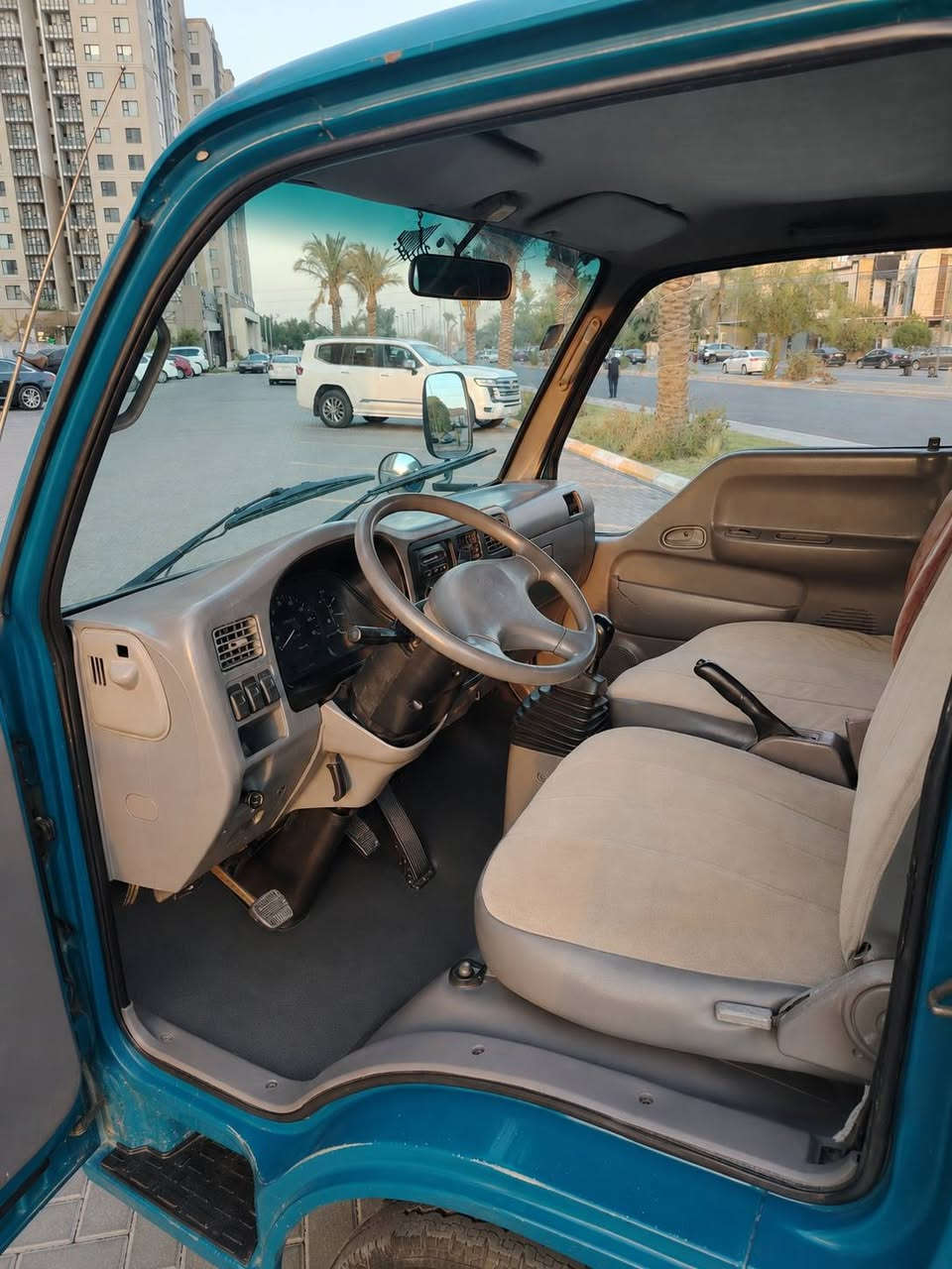 سلام عليكم كيا حمل موديل 1998سيارة خير من الله جاهزة من كلشي من صدر وتايرات ومحرك وكير سيارة مصروف عليهة وبلادية ماعدا الدوسات مصبوغة سعر 67وبيهة العنوان بغداد حي الإعلام شارع البدالة الرقم ***********
ملاحضة /مكلف بالنشر
