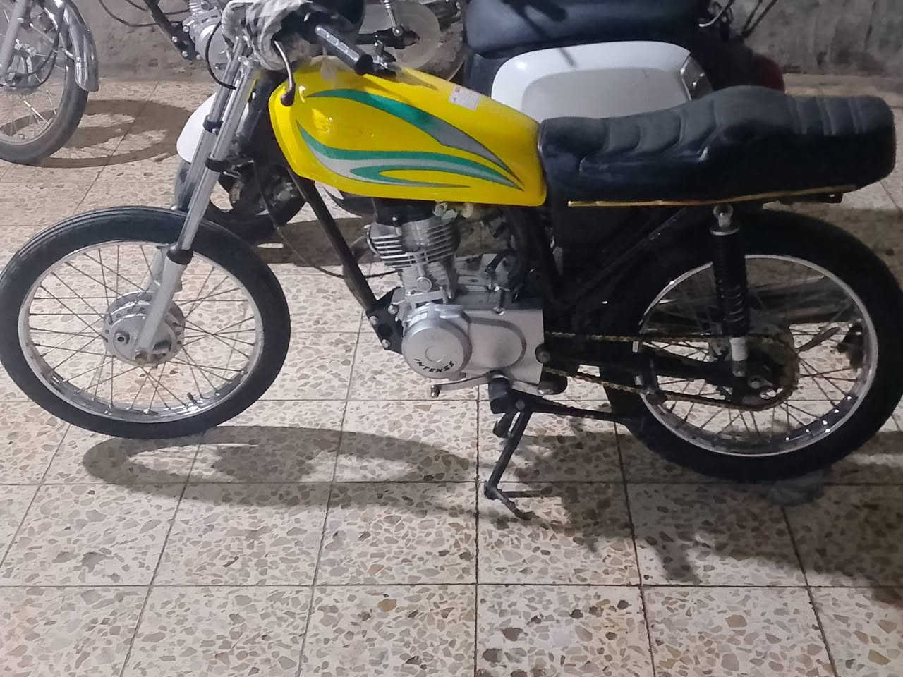 سلام عليكم دراجه انتنس الدراجه تخبل شلعه و معدل ما اعرف بيها شاهد الله و رسوله اشتريتها و ابوي ما قبل سعرها قيم و اخذ رقمي *********** وتساب
