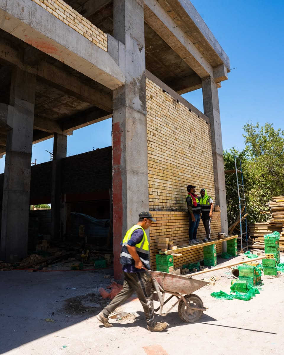 من الأساس إلى أدق التفاصيل… الجودة هي عنواننا. 🏗️✨

في مقاولات عبد القادر ياسين نؤمن أن كل مشروع ناجح يبدأ بتخطيط دقيق، تنفيذ احترافي، واهتمام حقيقي بكل تفصيلة.

نحوّل المخططات إلى واقع يُبنى بثقة، وبمعايير تضمن المتانة والجودة في كل مرحلة من مراحل العمل. 👷‍♂️🏢

مقاولات عبد القادر ياسين — نبني بثقة… ونترك أثراً يدوم.

📞 ***********
📞***********
