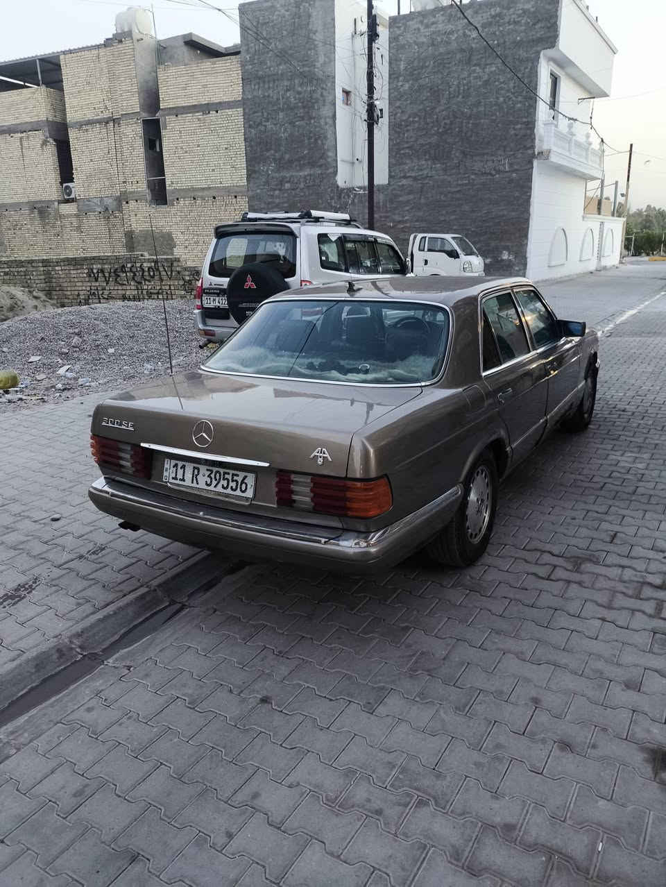 مارسدس جامبو محرك وكير بلادي  مكفول تبريد شغال السياره بسمي رقم بغداد السياره جاهزه مايحتاجلها شي السعر 65وبيها مجال مكاني بغداد رقم ***********
