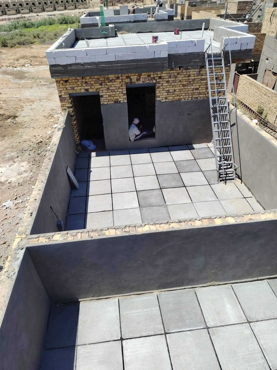بسم الله الرحمن الرحيم 
هلنا الكرام في الديوانية، حلم البيت المثالي صار حقيقة! 🏡 شركة الكابتن توفر لكم بناء بيوتكم بتصاميم عصرية وأسعار تناسب ميزانيتكم. ما عليكم إلا التواصل معنا، ونتكفل بكل التفاصيل من الألف للياء، مع توفير المواد ورسم الخرائط. لنبني لكم دار السعادة! ✨ تواصلوا الآن! 📞 #بيتك_حلم_الكابتن #تصميم_عصري #الديوانية
