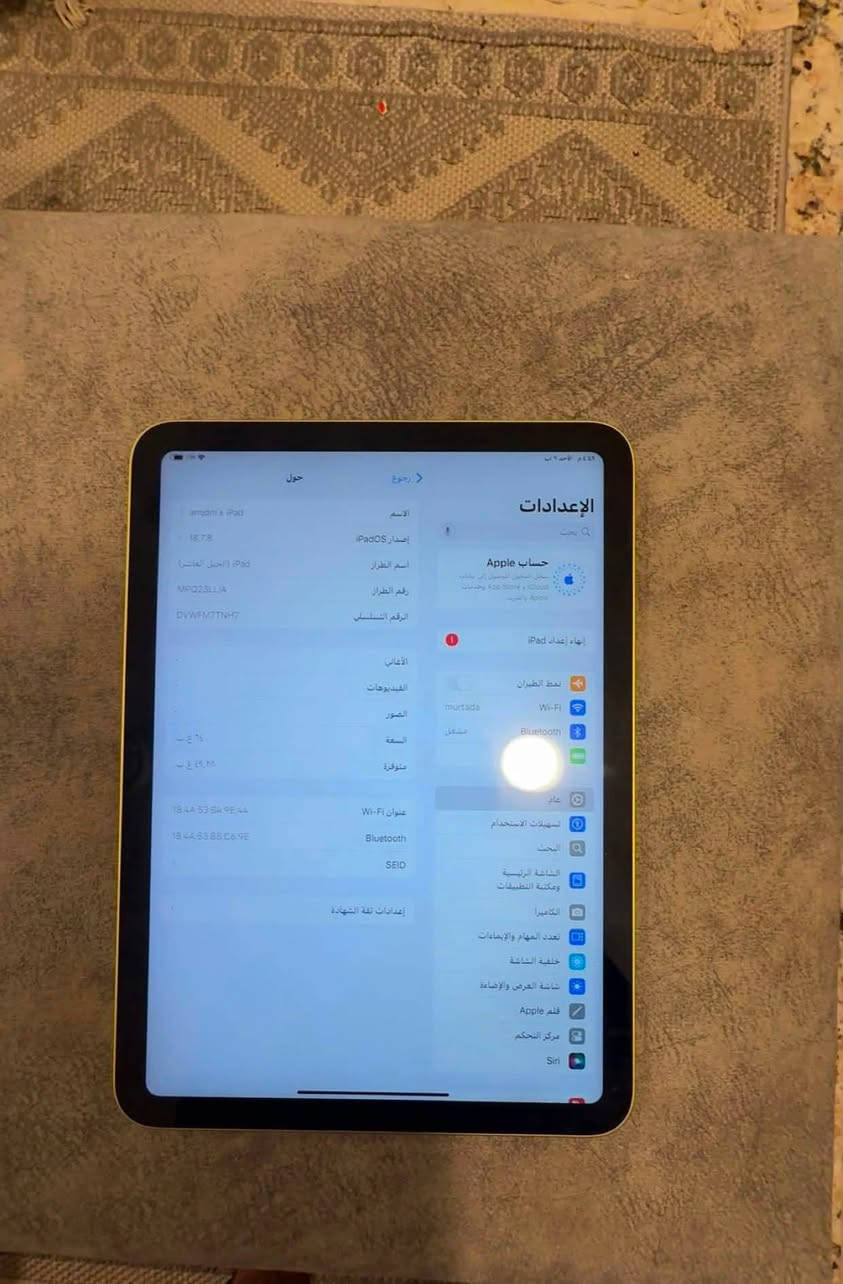 سلام عليكم ايباد 10 انضف من النضيف زلغ مابي بعده بحاله الوكاله لون مميز كامل ملحقات مع هدية كفر ويا ذاكرة 64 بطاريته 96 بسبب التحديثات صارت 91 السعر 400 وبي مجال للشراي 
وتساب ***********
