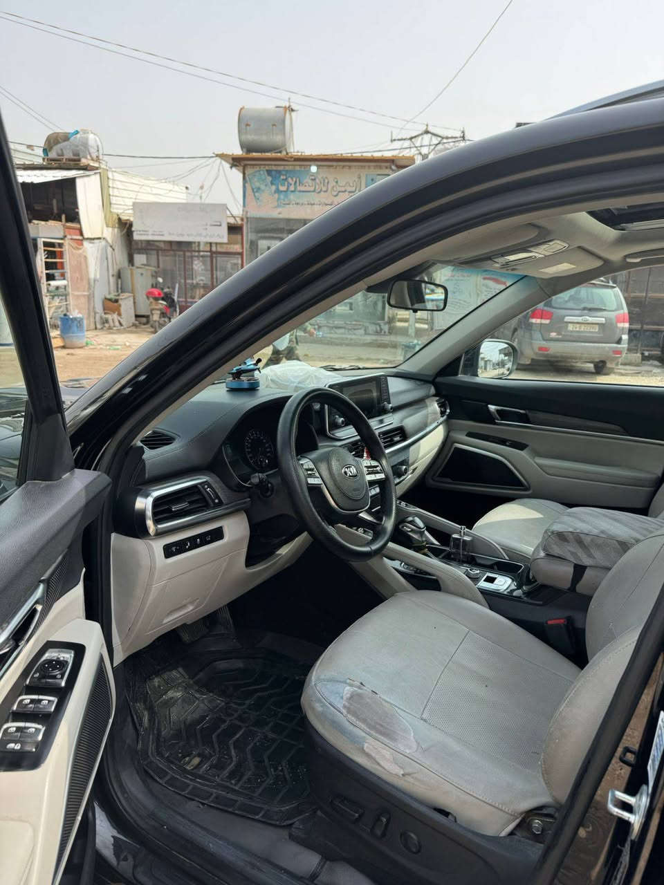 للبيع — كيا تيلورايد EX 2020
🚘 كيا تيلورايد EX موديل 2020
🔹 محرك 3.8 V6
🔹 أوتوماتيك 8 سرعات
🔹 فئة EX
🔹 7/8 ركاب 
🔹 السيارة بحالة جيدة
📄 عليها غرامة 2,000,000 دينار
💰 السعر: 20,000 دولار
📍 الموقع: دهوك
📞 للاتصال: ***********
