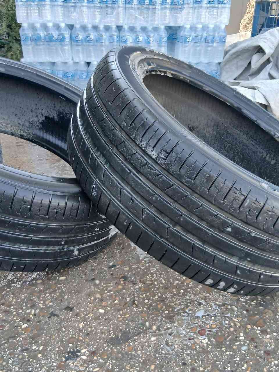 تايرات باله اصلي شركة نضيفات حجم زوج 19 وزوج الثاني 18 ألسعر الواحد 10 ألف  للاتصال ***********
