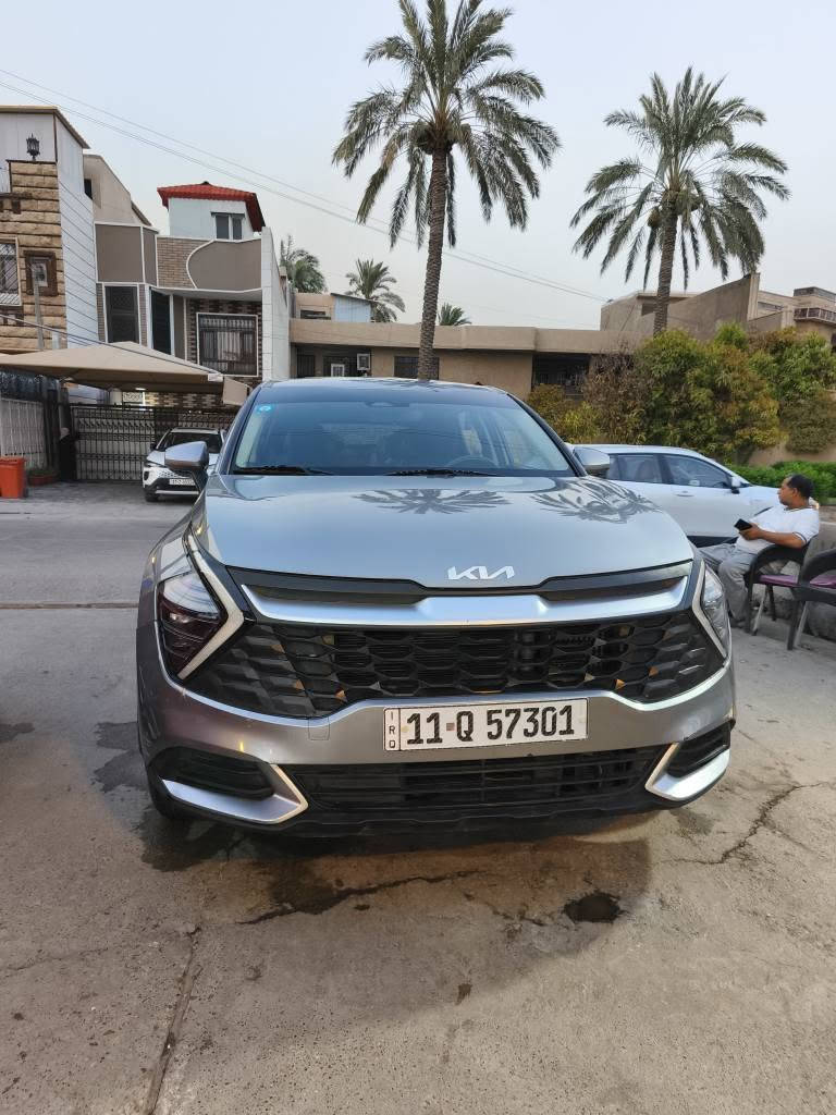 سبورتج 2023 هايبرد امريكي
محرك 1600 توربو 

مواصفات السيارة:
فور ويل 
انظمة قيادة
كشنات تدفئة
رادار امامي 
تحديد مسار 
اوتو هولد 
مثبت سرعة
اوامر صوتية 

السيارة ماشية 65 الف كيلو 
حادث السيارة موجود بلصور 
العنوان بغداد 

السعر: 172$

*********** بغداد, العراق

