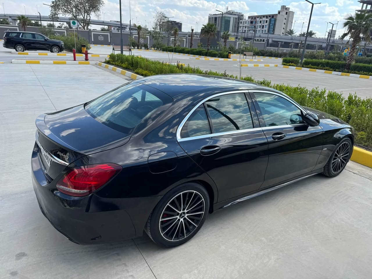 مرسيدس C300 • ٢٠١٩ • حادث خفيف