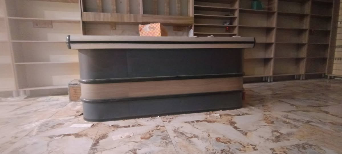 السلام عليكم 
ارفوف للبيع 22 متر  نسبه اضافه 95
مجمدات سطحيه 2 ايكور تركي اصلي استخدام شهرين
ميز كاشير نضيف جديد 
عارضه مقبلات أو طرشي أو كيك كلشي ترهم 
صلاح الدين قضاء الدجيل
***********
يعني لاي يريد يفتح جديد كولشي ما يحتار
