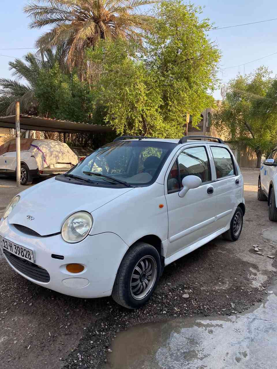 Chery QQ 2009 
بدون حادث بدون صبغ فقط تكحيل بالجاملغ الامامي 
صدر خلفي جديد دبلات جديد دوشمة جديدة 
ماشية 102 كيلو 
سياره جاهزه بدون نقص بدون ضربه 
تبريد ثلج🥶
مكاني بغداد حي الخضراء
السعر 30 وبيها مجال 
***********
