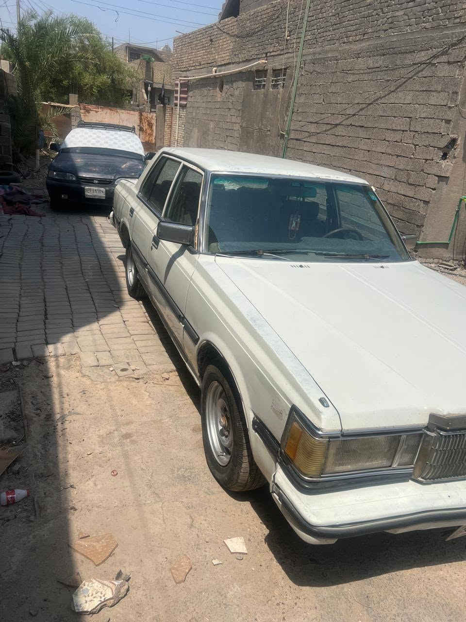 السلام عليكم سوبر.للبيع 82 كير ومكينه بلاديه سياره ما مصبوغه..بيها جاملق.خلفي بي ضربه كد شبر وشويه ذيوبها فقط مكفوله سياره رقم بغداد ومعاملتها كامله يعني بس عل بصمه ستلم رقام.وسنويه نكليزي.مكانها بغداد سياره  ***********
