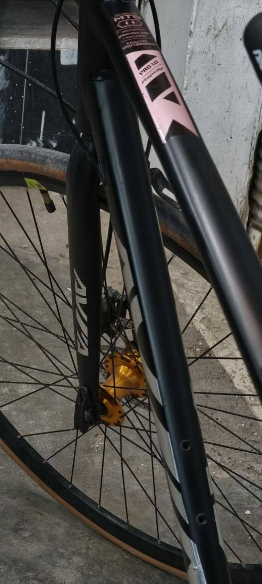 بايك هجين c700 ماركة افرا المعروفه
معدن المنيوم كامل
بريك دسك نضام هيدروليك
سستم 8×3
ويل رياضي نضام بولبرين
قبضات ستيرن جانبيه
دواسات المنيوم 
مخصص للرحلات والسرعه ومناسب للمراثونات 
وزن خفيف جداً 
مريح للطرق البعيده
ومع غراضه الاحتياطيه مثل الخوذه والقفل والبم وجنطة ماركة ريبوكسي وغيرها
السعر 250 وبي مجال الرقم *********** متواجد فيس واتس رقم
(بيع مستعجل)
مكاني كركوك ساحة طيران
