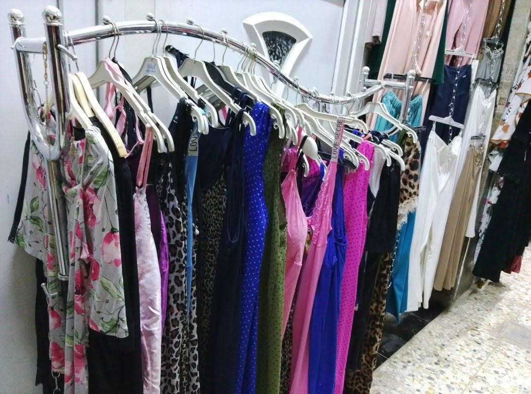 شلعة ملابس نسائية سعر مناسب 
***********
