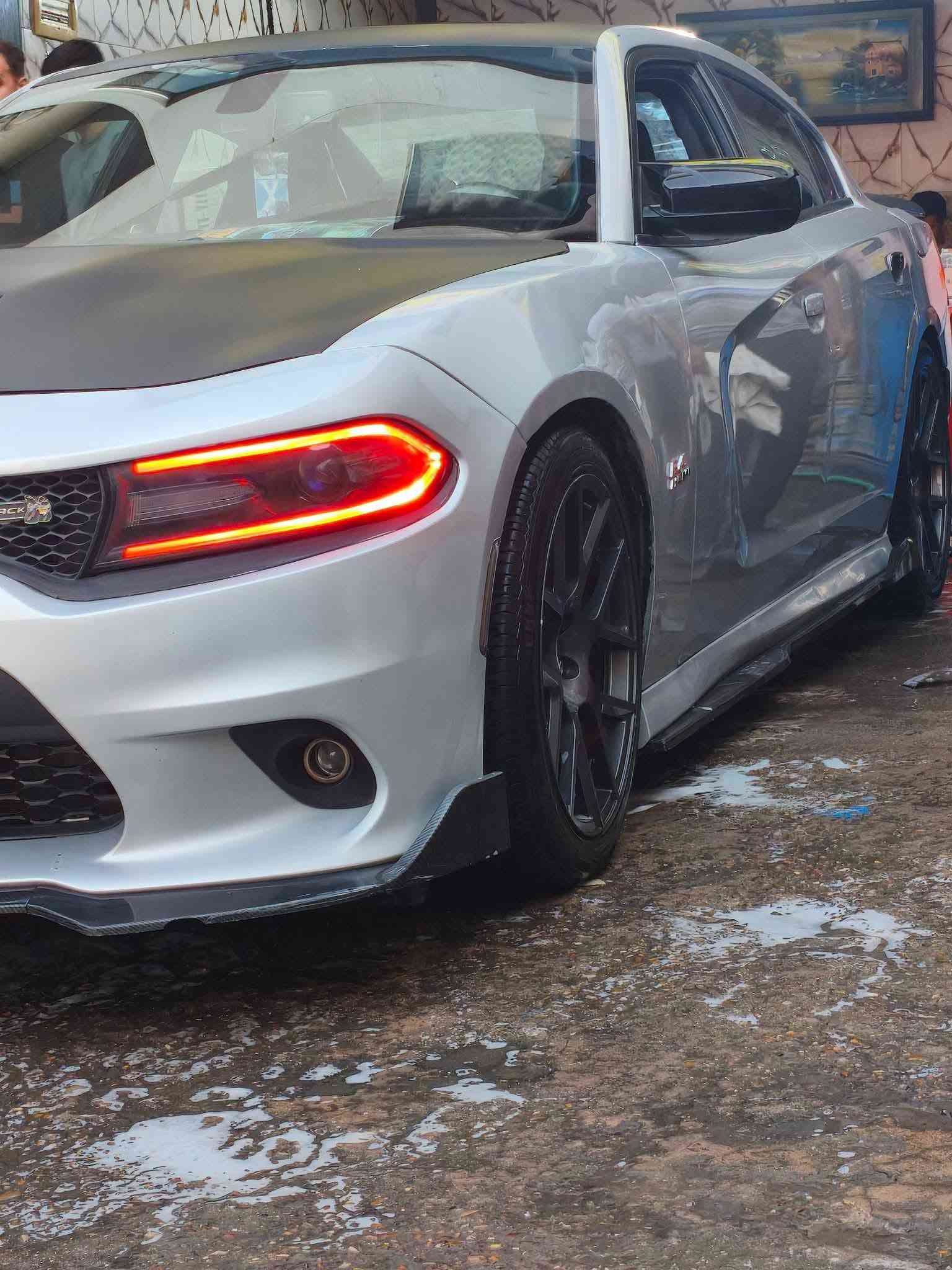 🚘🔥 مراوس فقط تشارجر سكات باك – موديل 2020
⚡ مراوس فقط
💪 مكينة 6,400 HEMI

السيارة حلوة ونظيفة وما ناقصها شي، وعليها إضافات وترتيبات مميزة، منها:

🔹 بوبات كتم الصوت
🔹  ديفيوزر ثلاث قطع خلفي كاربون 
🔹 ستيرن بارت كهرباء RPM
🔹 فول فتحة
🔹 شاشة كبيرة
🔹 Apple CarPlay
🔹 تخم تاير جديد
🔹 ويل هيلكات
🔹 إضافات وترتيبات رياضية مميزة

🔥 السيارة حلوة حلوة، مرتبة وجاهزة، وحادثها قدامكم بكل وضوح.

📞 اللي تخدمه السيارة يتواصل وياي على الرقم الموجود ***********
