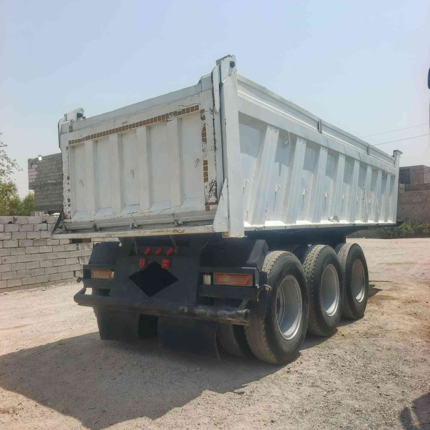 عربانه للبيع تايرات 24 شاصي كفاله كهربائيات شقاله
حداده جديدة مكلف بلنشر
السعر 100 الاستفسار على الرقم ***********
