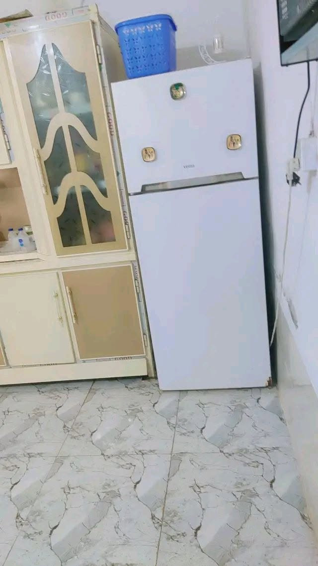 بيت حواسم خلف مركز ابو رمانه المساحه 190 
(( ما معوض )) علئ شارع تبليط ومجاري + خط كهرباء ثري فيز وبين البيوت الطابو
 ثلاث غرف  5 × 4 
 صاله 6 × 6 
 استقبال 6 ونص × 4 
مطبخ 5 × 4
ساحه بالامام 
كل البيت كاشي لون واحد + سيراميك
تأسيس كهرباء وماء جديد
مقدمة البيت لبخ ونثر 
التواصل علئ هذا الرقم *********** واتساب فقط 
السعر 23

