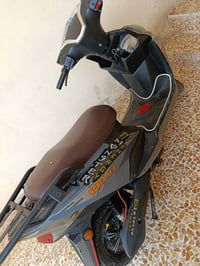 مستعمل • قليل الاستخدام • تواصل خاص