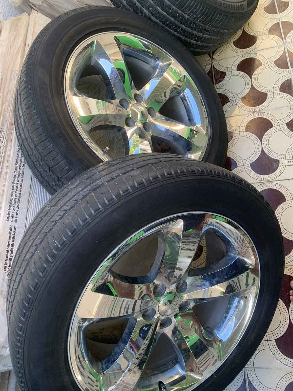 ويل جيب للبيع هوة وتايراتة سعر300
20/50/265
***********
