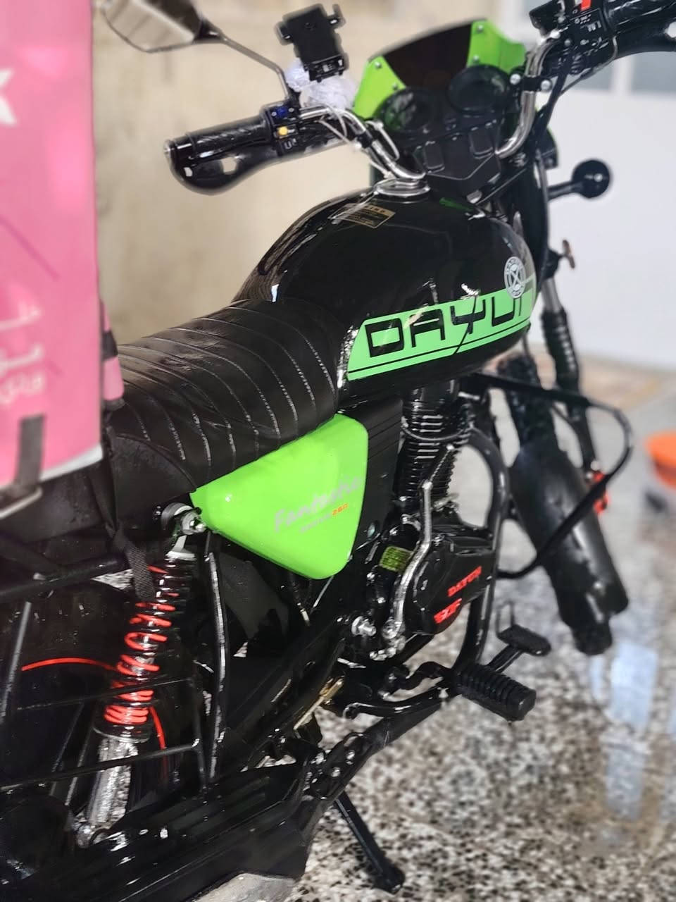 السلام عليكم...
دايوان جبلي موديل 2025 نضيفه تخبل محرك 200 cc سنويه بأسمي تحي وتشوف بعينك السعر 2،250 متواجد خاص هاتف ***********
ادمن وافق حبيبي
