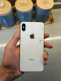 آيفون XS ماكس • ٦٤ • ضهر مكسور