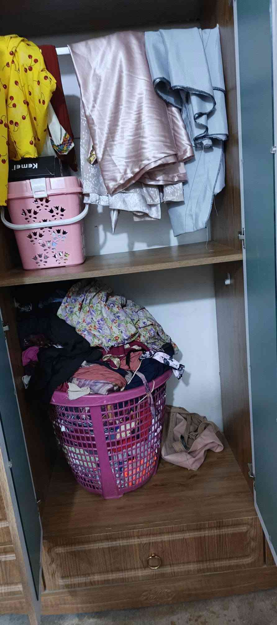 غرفة نوم • ٧ قطع • كنتور ٦ باب